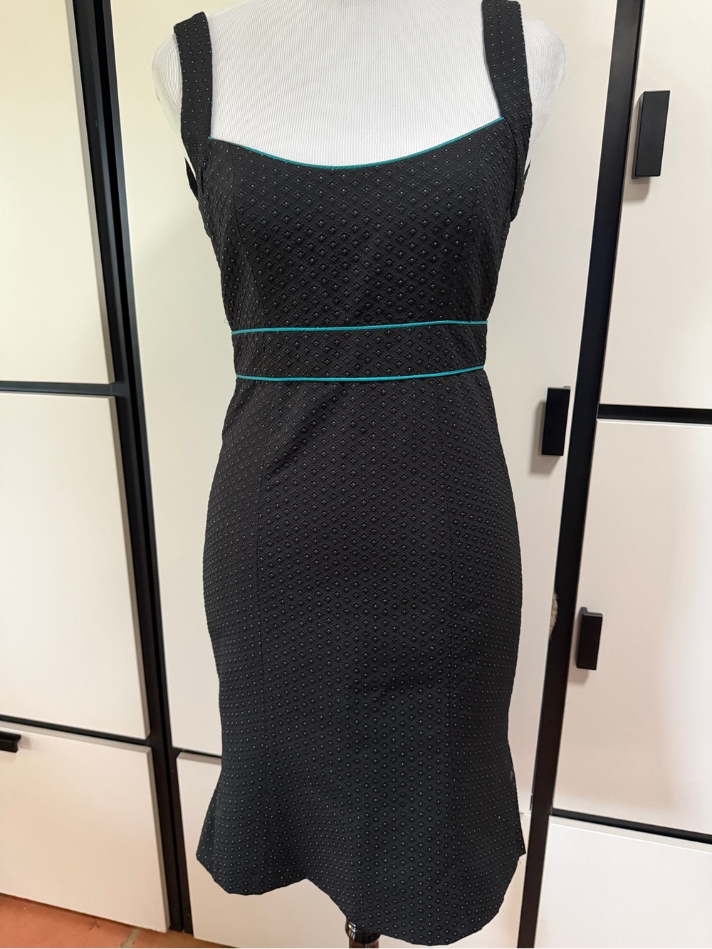 Cynthia Steffe Black & Turquoise Textured Silk Blend Sheath Dress Size 2